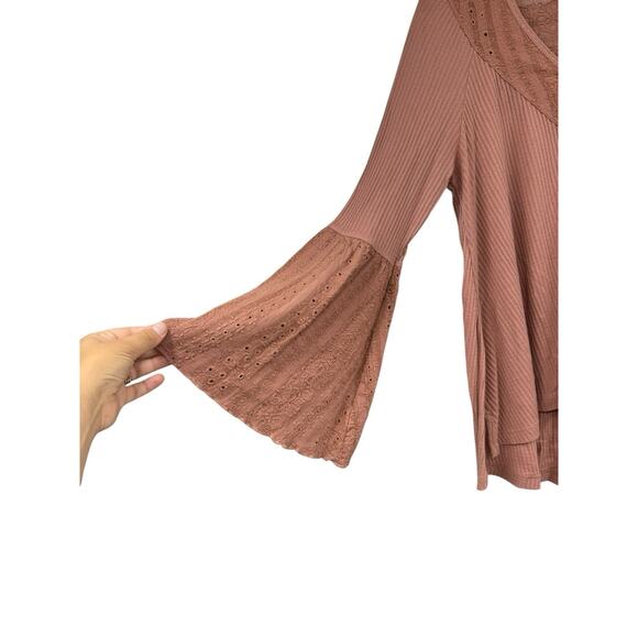 Free People Women’s Top Parisian Nights Eyelet Trim Bell Sleeves Ribbed Small - Picture 2 of 8